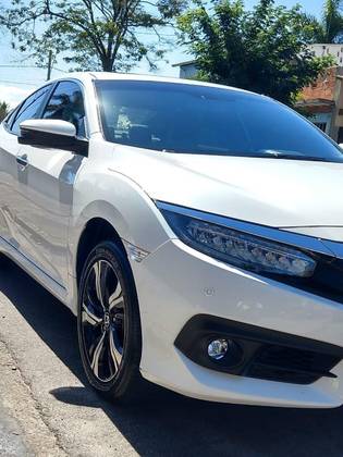 HONDA CIVIC 1.5 16V TURBO GASOLINA TOURING 4P CVT HONDA CIVIC 1.5 16V TURBO GASOLINA TOURING 4P CVT